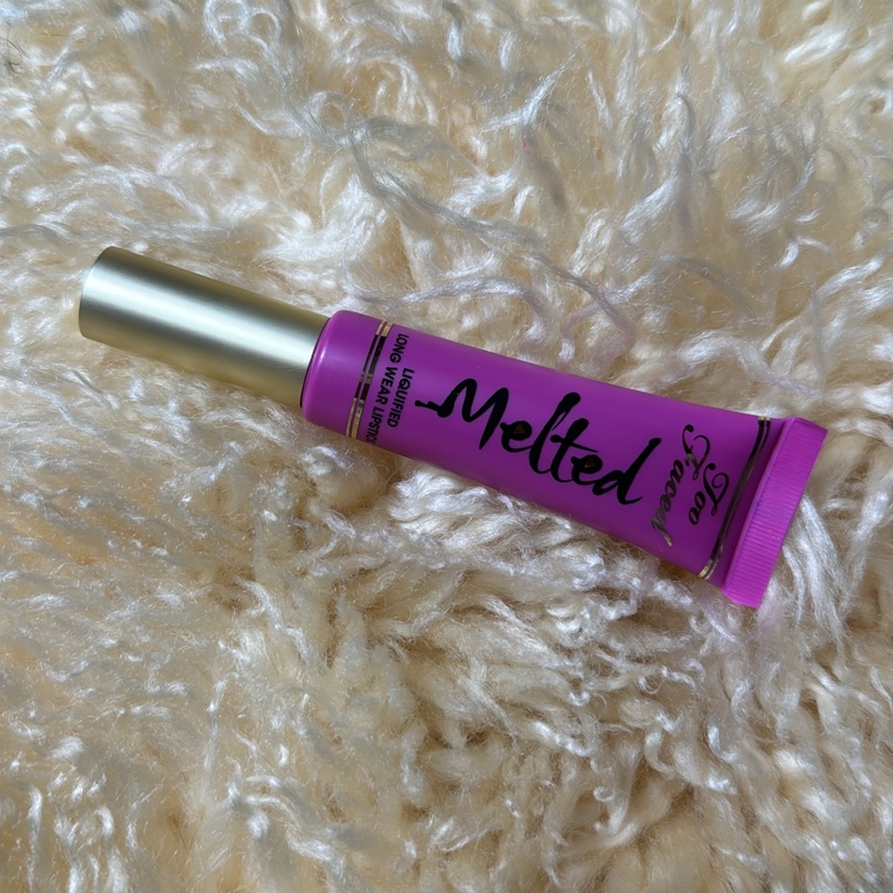 Too Faced Melted in melted rainbow